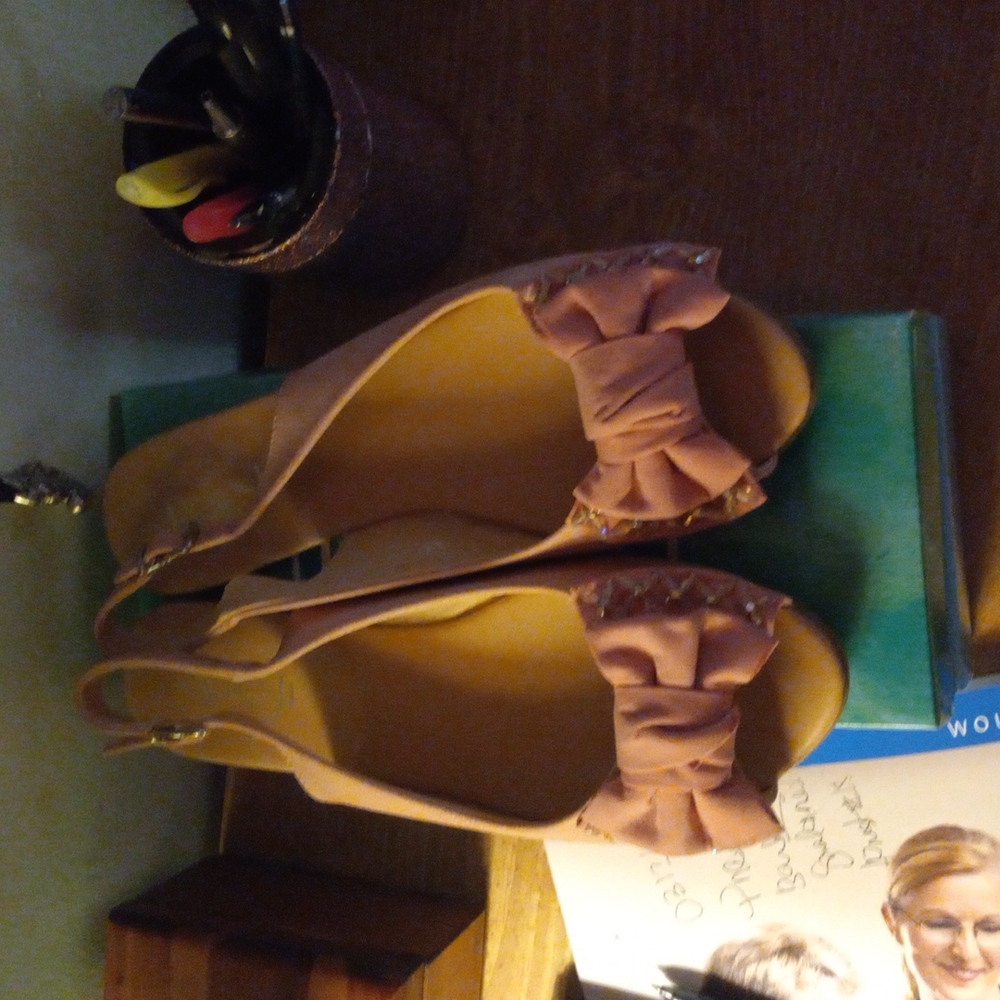 Sandals 2 pair one blue one pink 💗